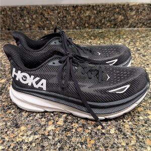 Hoka Black and Gray Athletic Sneakers Clifton 9 ladies size 8